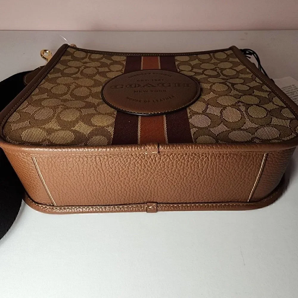 NWT COACH CA195 Dempsey File Bag In Signature Jacquard Stripe Patch Sadd…